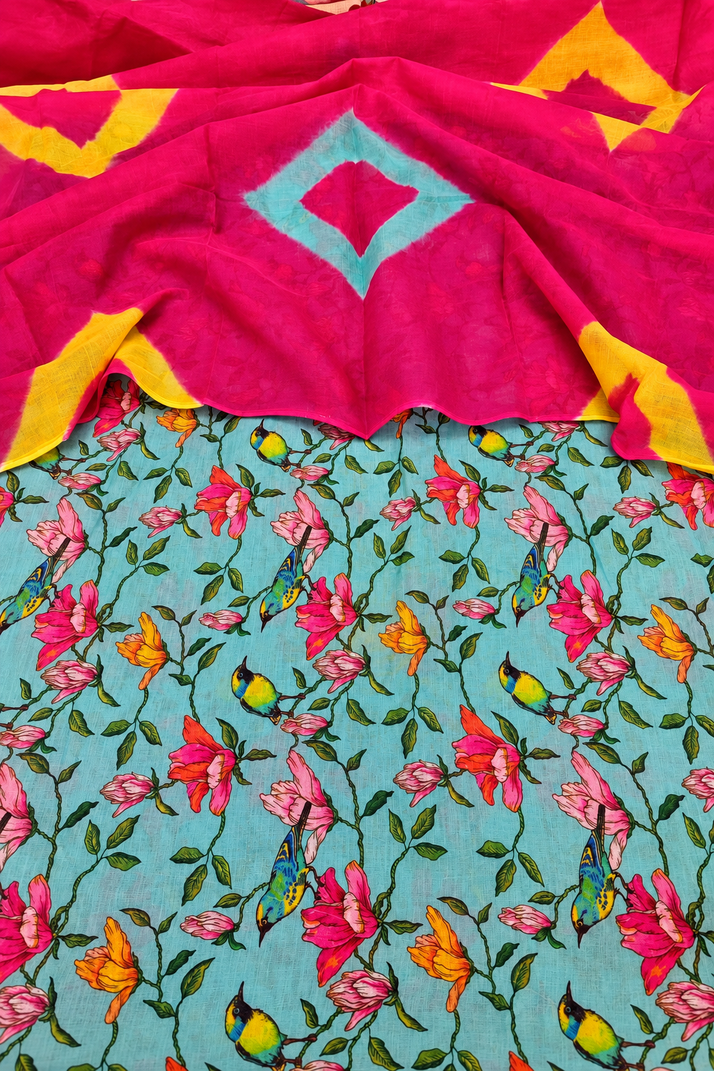 Product tags ke liye ye use kar sakte hain: **Lilan Suit, Lilan Fabric, Hand-Dyed Odhni, Rajputi Suit, Traditional Suit, Ethnic Wear, Women Ethnic Wear, Panavi Paridhan**